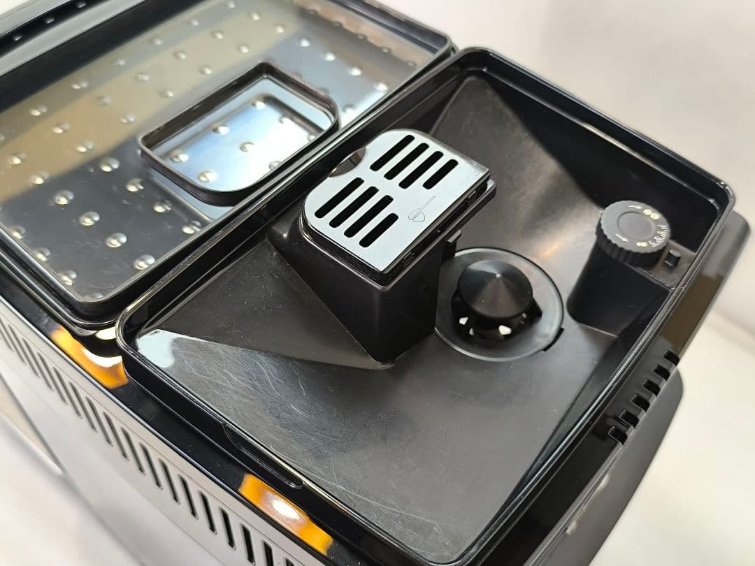 デロンギ　コンパクト2全自動コーヒーマシン　マグニフィカS　ECAM22110