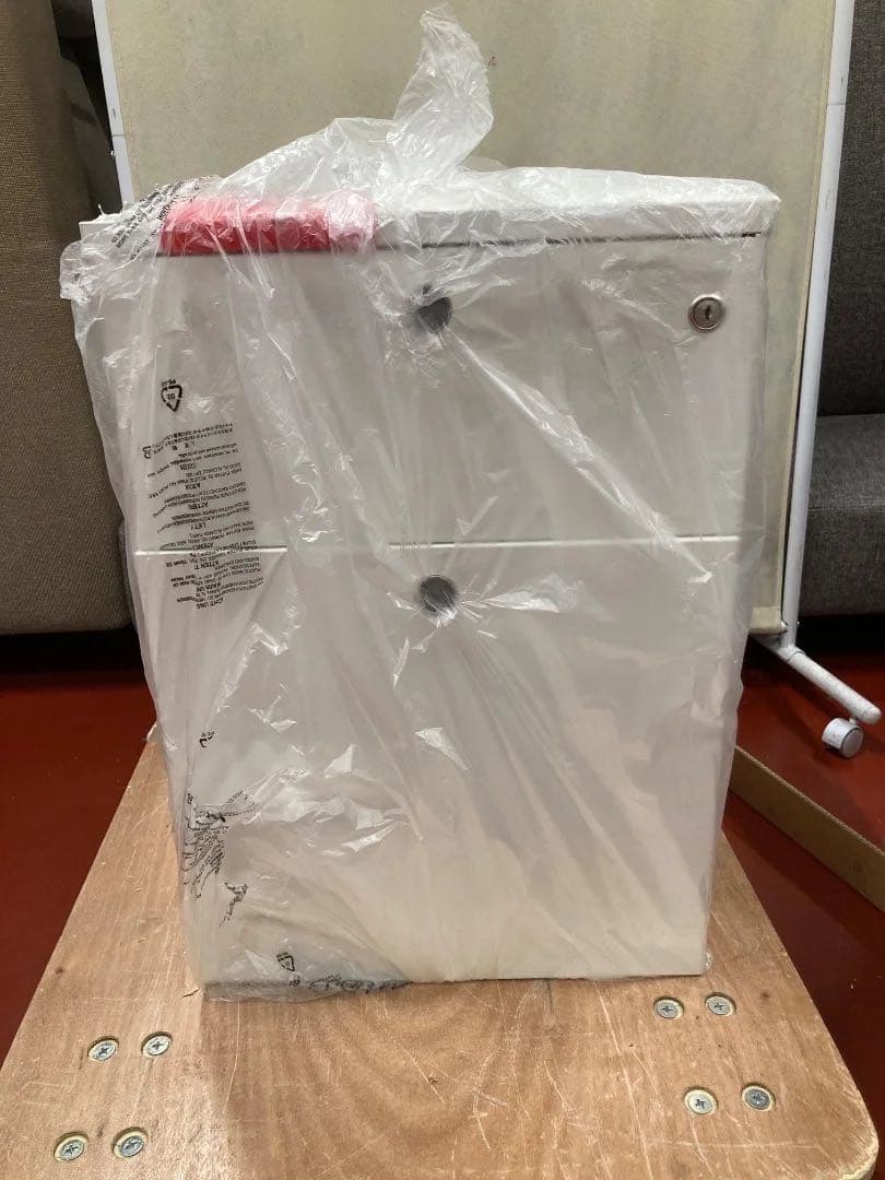 ✨ Fantoni ファントーニ サイドワゴン 2段 新品未使用 鍵付き