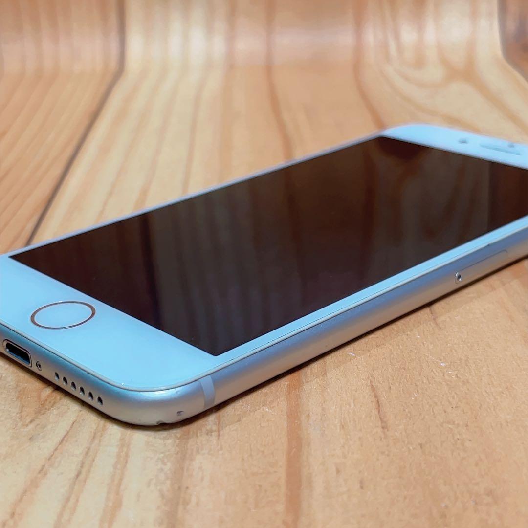 SIMフリー 本体 iPhone 8 64 GB シルバー 161 電池新品