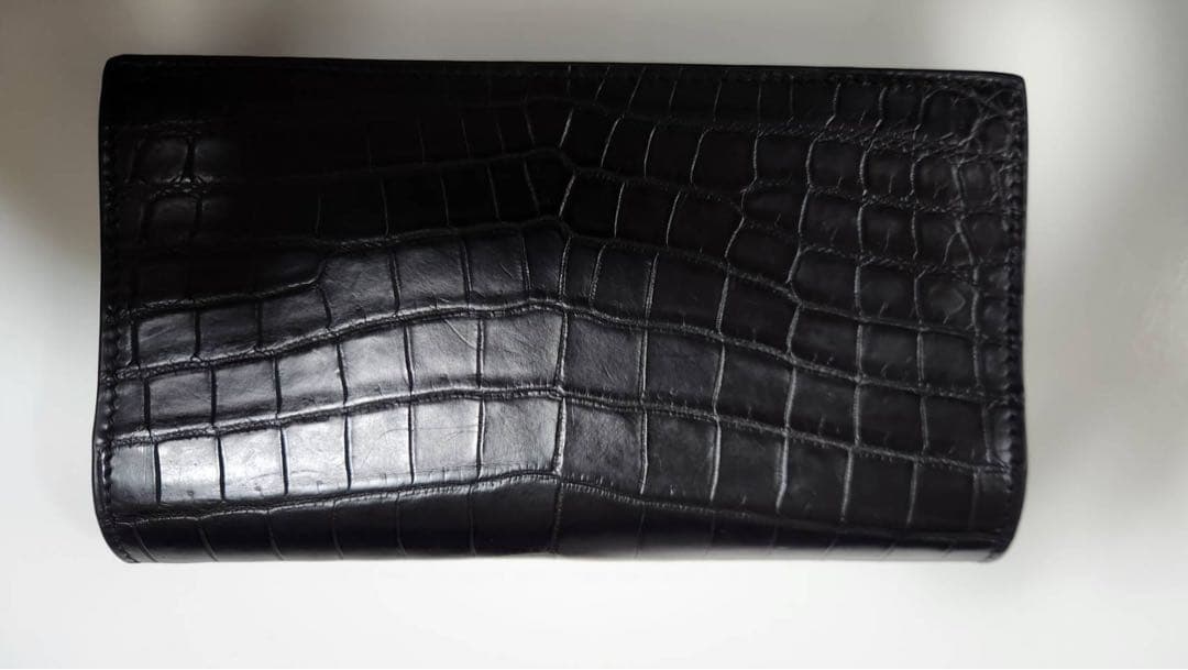 ボッテガ・ヴェネタ 本物クロコダイル ブラック