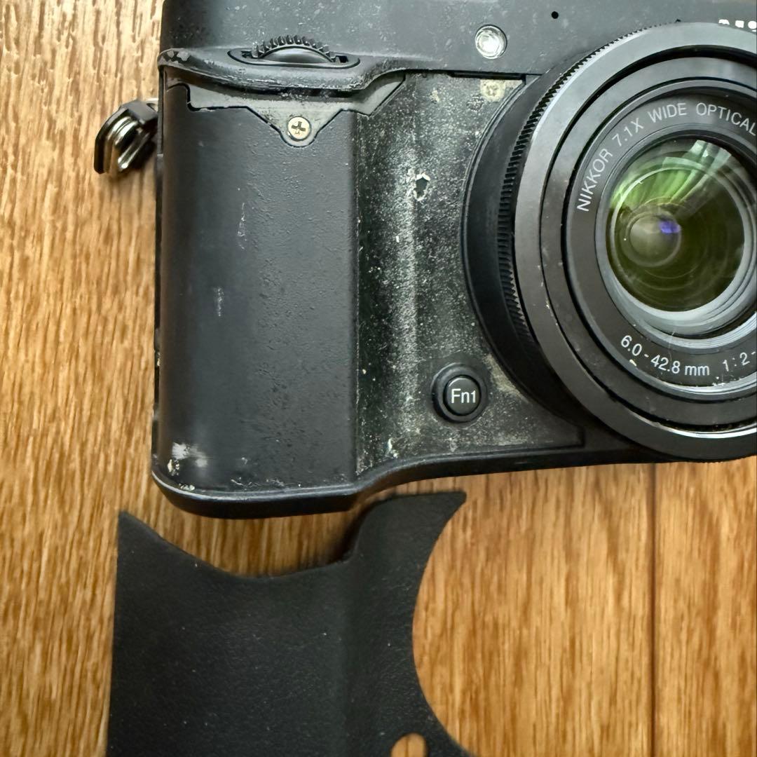 Nikon Coolpix P7700 動作確認済み ラバー剥がれ