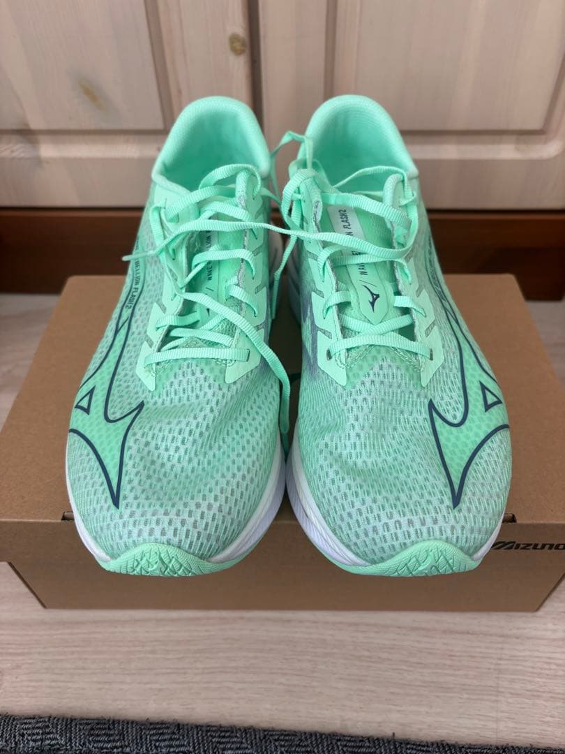 【新品タグ付き】ミズノ　ウェーブリベリオンフラッシュ2 27cm