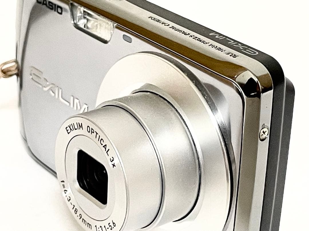 【極美品・完動品】　CASIO EXILIM EX-Z1 シルバー　動作確認済