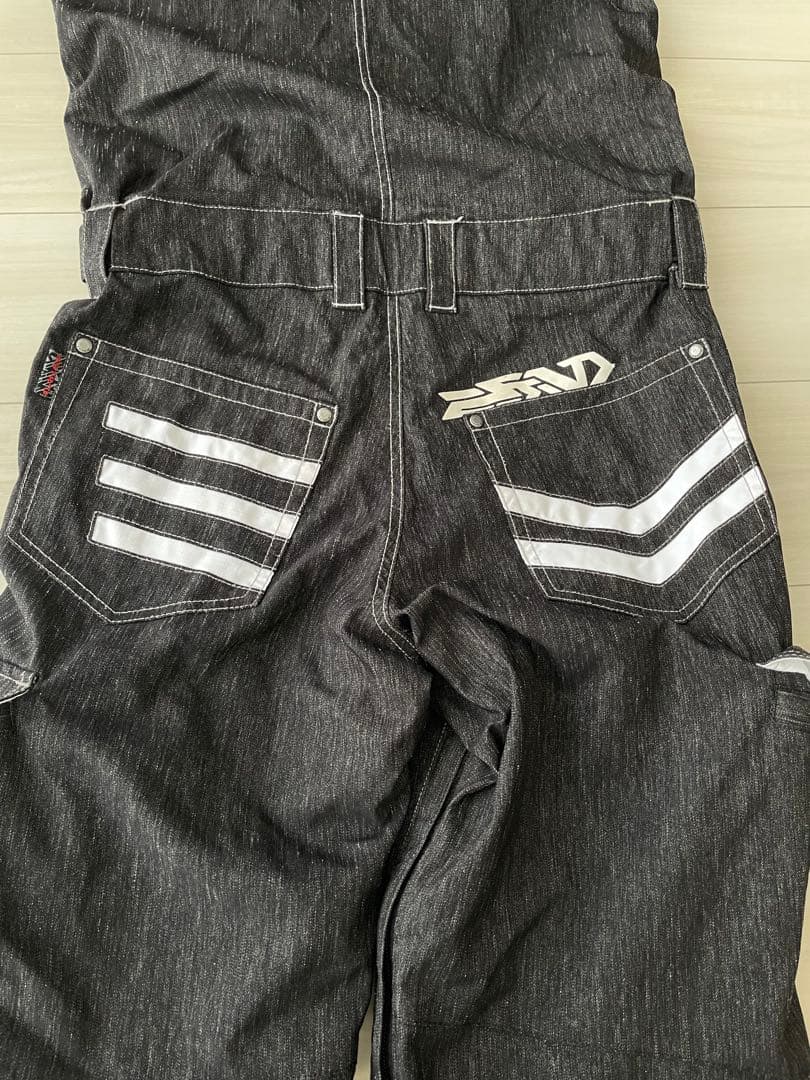 スノーボードウェア　つなぎ