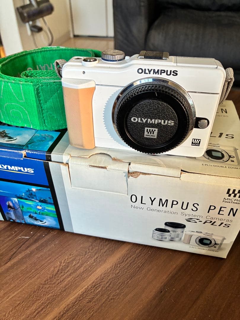 【美品】OLYMPUS PEN レザーケース+ストラップ+レンズプロテクター付き