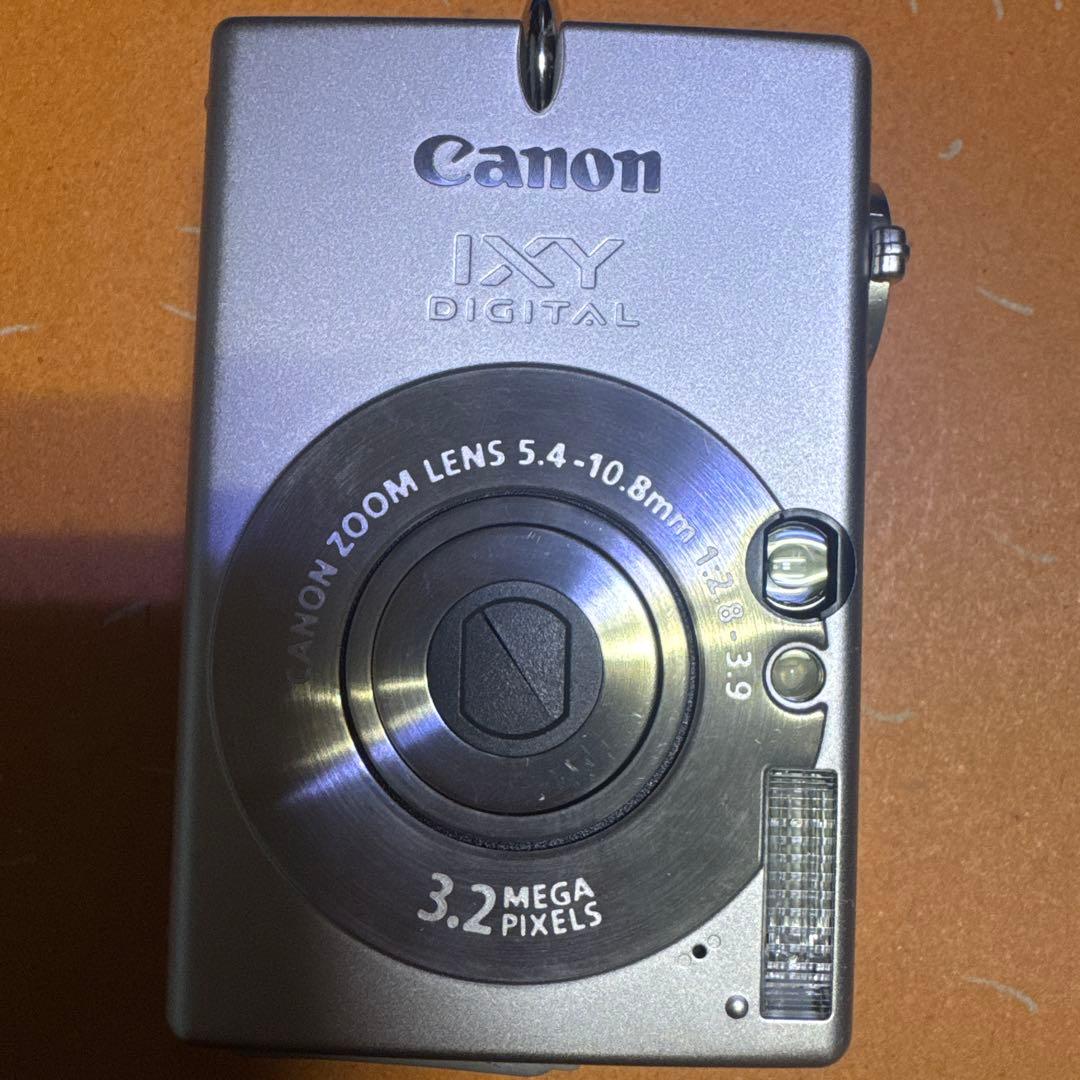 Canon IXY DIGITAL 3.2メガピクセル ブルーのケース付き