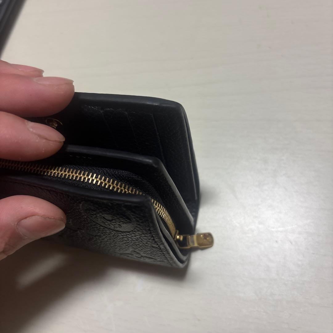 現行モデル　美品ルイヴィトン　ポルトフォイユクレア