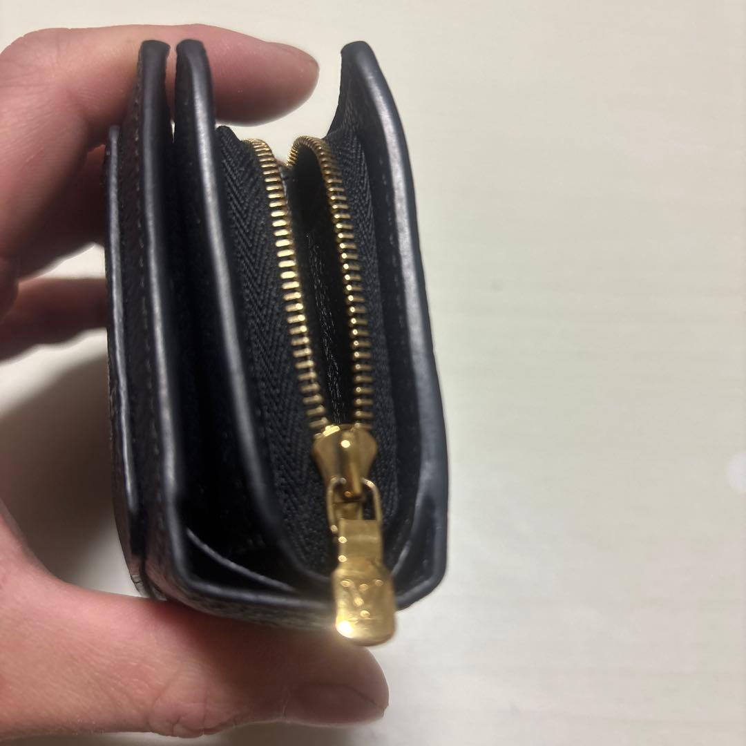 現行モデル　美品ルイヴィトン　ポルトフォイユクレア