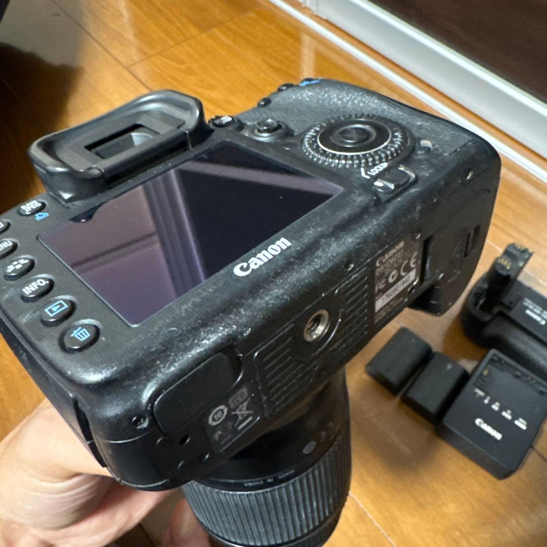 Canon EOS 7D デジタル一眼レフカメラ　高倍率ズームレンズセット