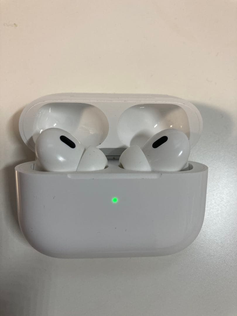 AirPods Pro第二世代 （A3047）本体 充電ケース付き