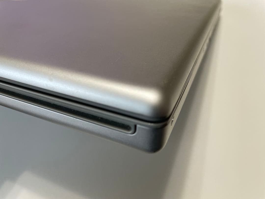 MacBook Pro 17インチ