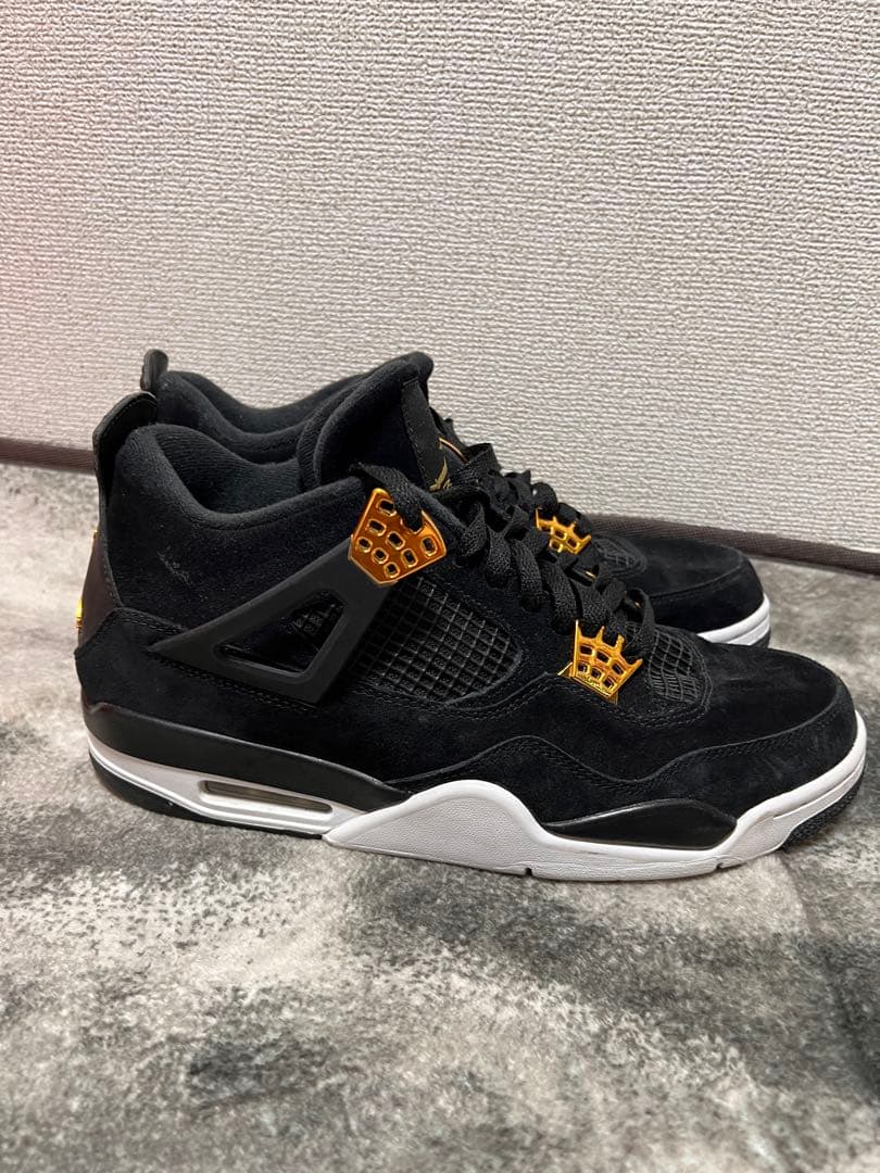 ジョーダン4ロイヤル　2回着用　値下げ不可