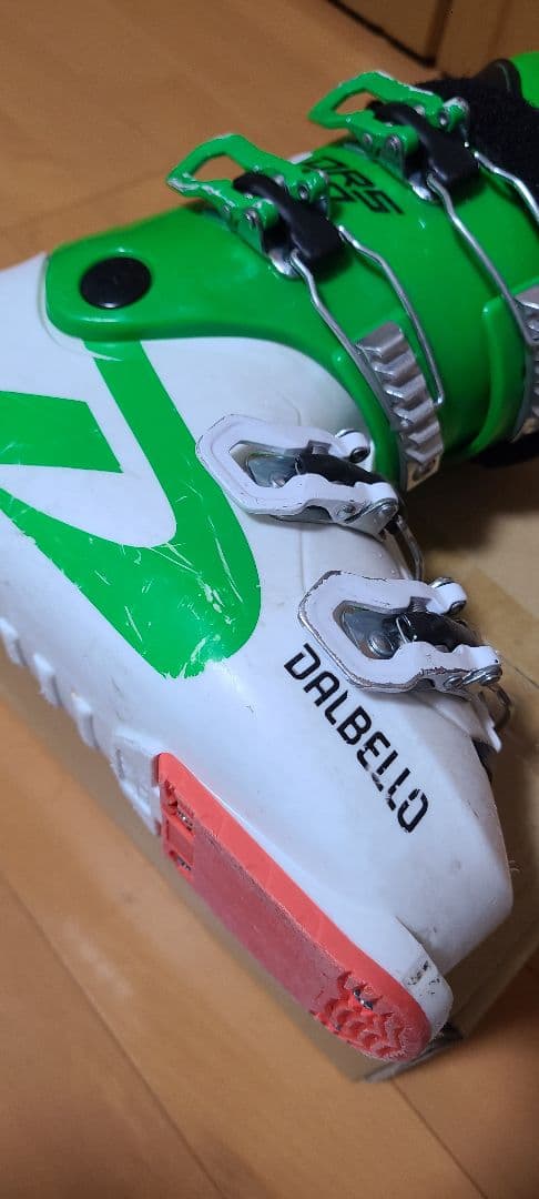スキーブーツ　ジュニア　ダルベロ