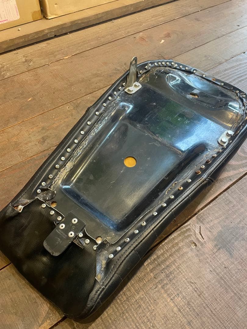 カワサキ250TR ナイトロヘッズ　ヘブンス　タックロールシート