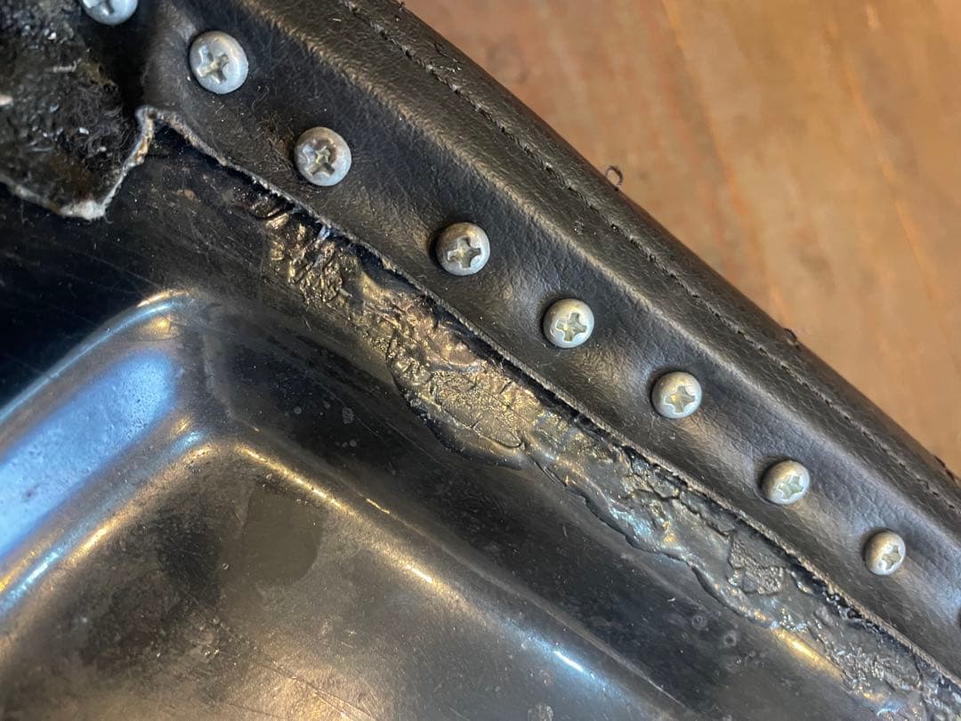 カワサキ250TR ナイトロヘッズ　ヘブンス　タックロールシート