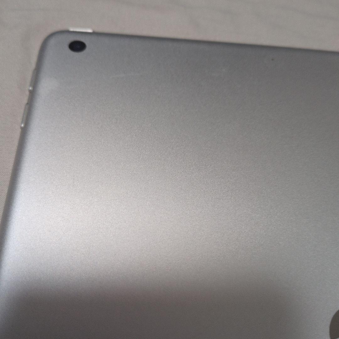 iPad 第5世代 32GB シルバー