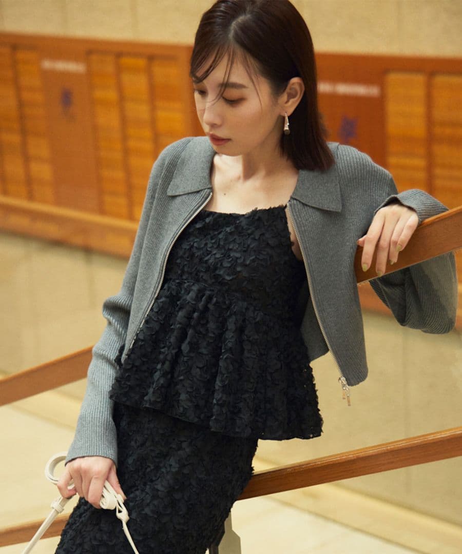 完売　ココディール　新品タグ付　3Dラッフルチュールペプラムブラウス　25ss