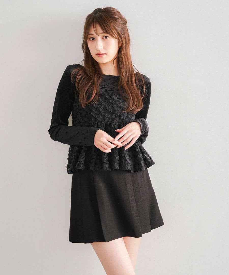 完売　ココディール　新品タグ付　3Dラッフルチュールペプラムブラウス　25ss