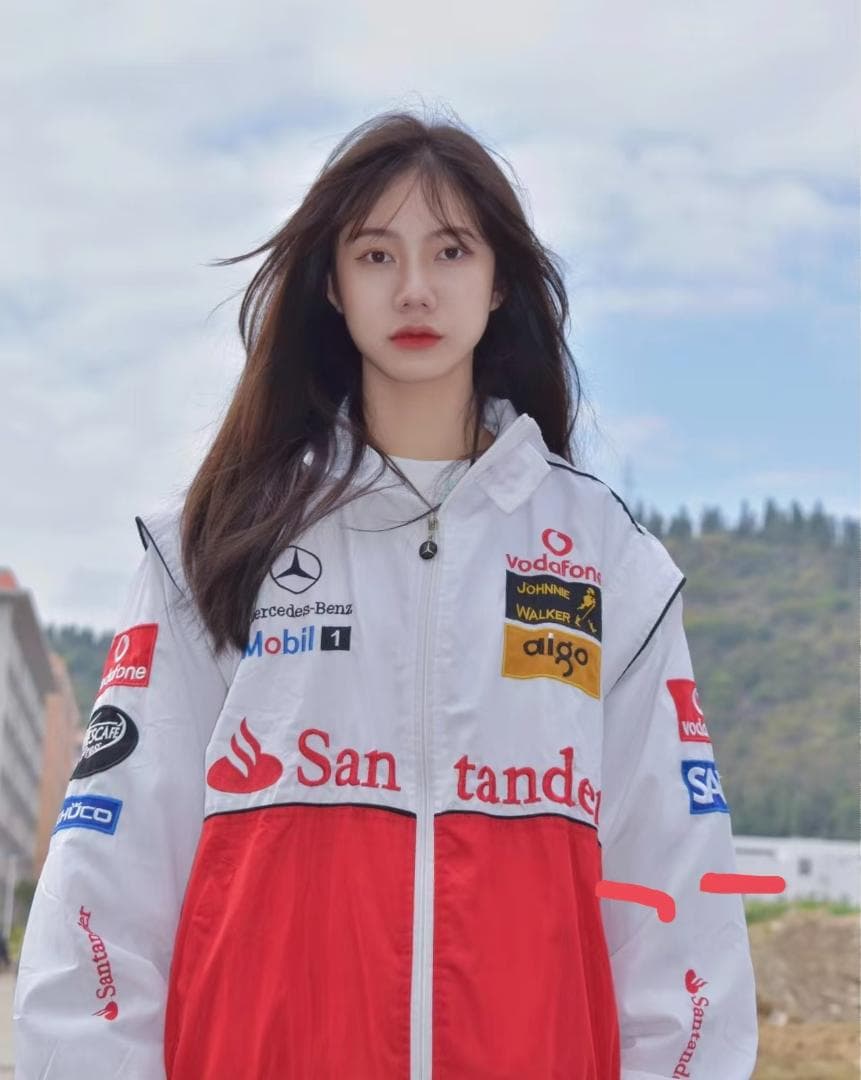 新品メルセデスベンツ F1 レーシングジャケットブルゾン 刺繍　中綿　 男女兼用