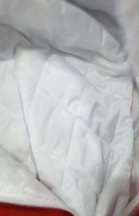 新品メルセデスベンツ F1 レーシングジャケットブルゾン 刺繍　中綿　 男女兼用