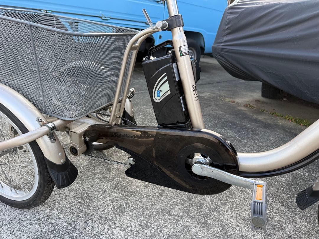 熊本市　三輪電動アシスト自転車 ゴールド　遠藤商事　ラクッカル　熊本