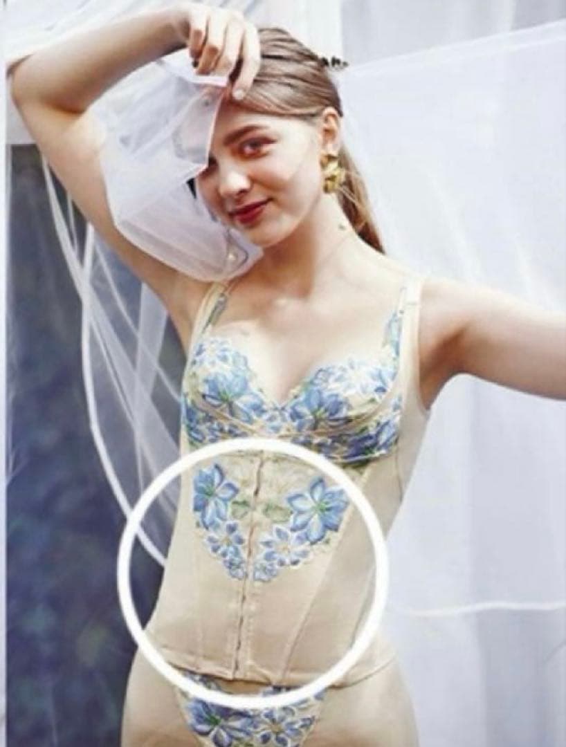 AMOSTYLEミニスリップキューピッドチョコ ブラウン花柄レースキャミソール