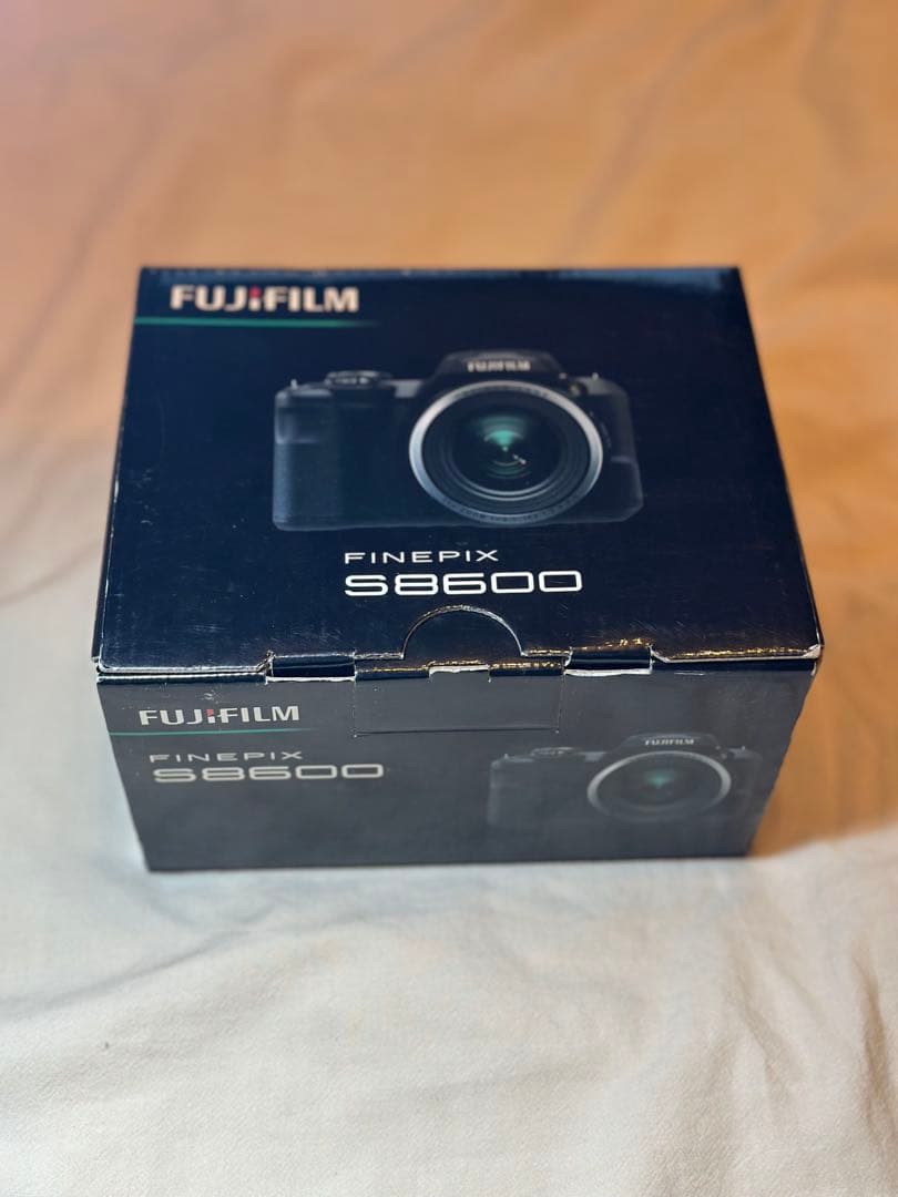 テ*イ様 FUJIFILM FINEPIX S8600 本体と箱付き