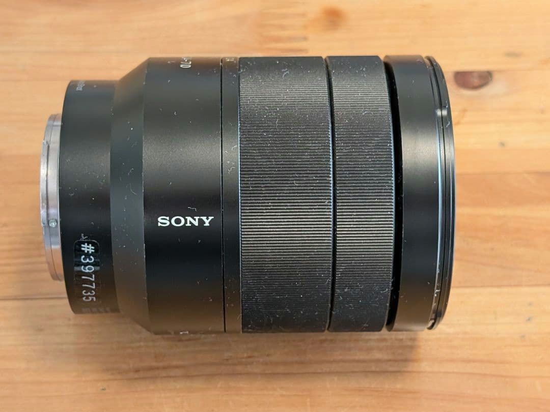 SONY 24-70mm ZEISS T✳F4 Vario-Tessarレンズ