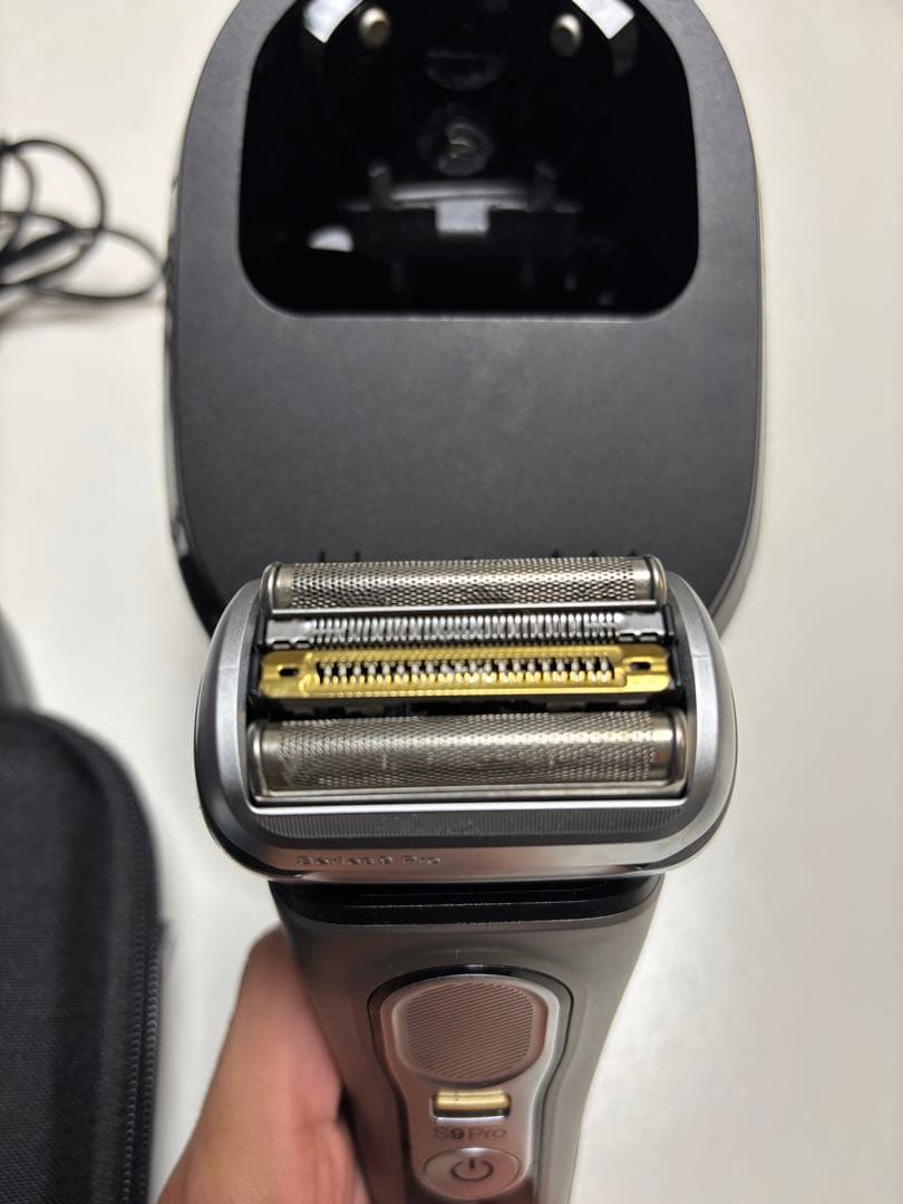 ブラウン シリーズ9 Pro メンズ電気シェーバー + 専用洗浄剤7個付き