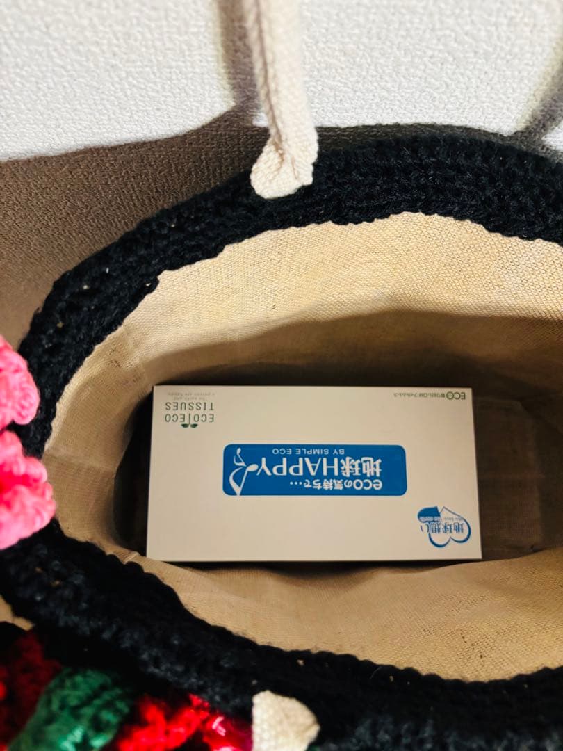 手編みトートバッグ　ウサギ　カーネーションの 花