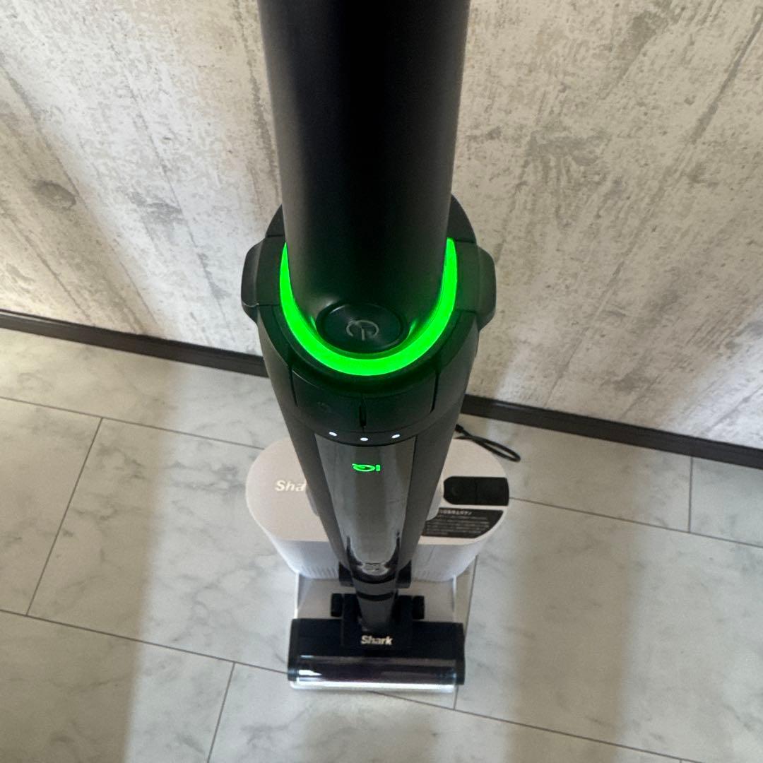 Shark EVOPOWER スティッククリーナーLC551JBK