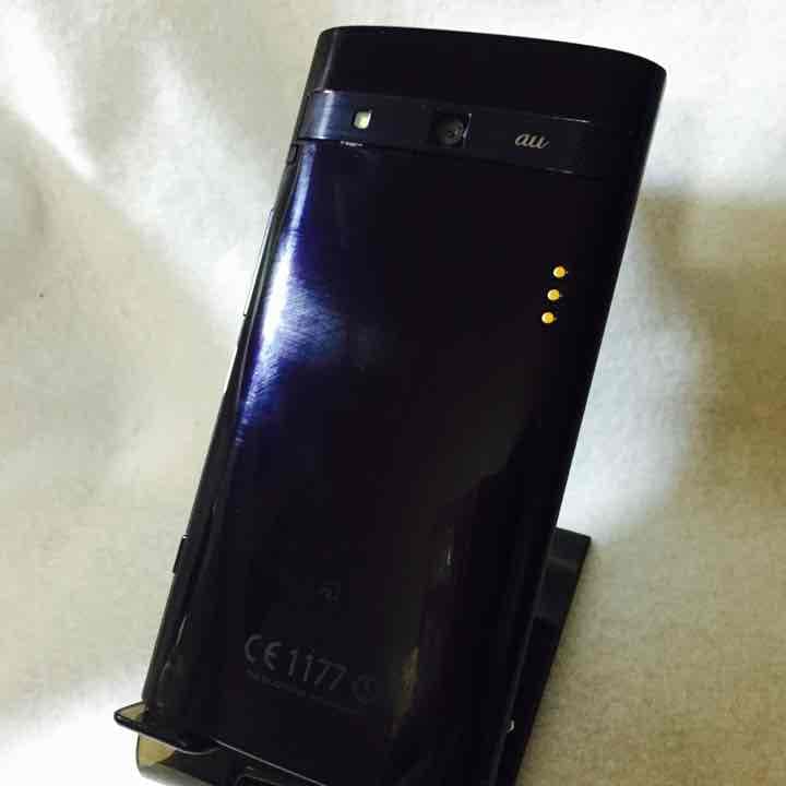 AU Urbano L03 早い物勝ち