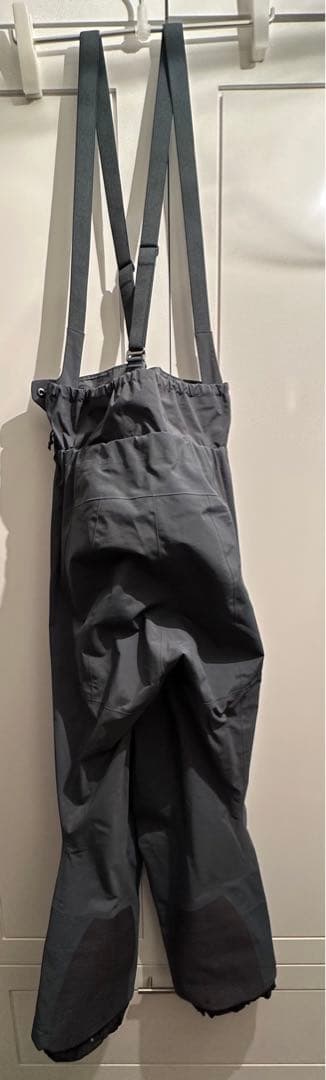 アークテリクス Beta SV ビブ レア色