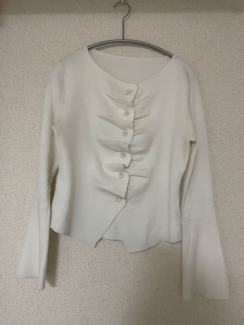 connse コンセ　フロントタックギャザーニットトップ