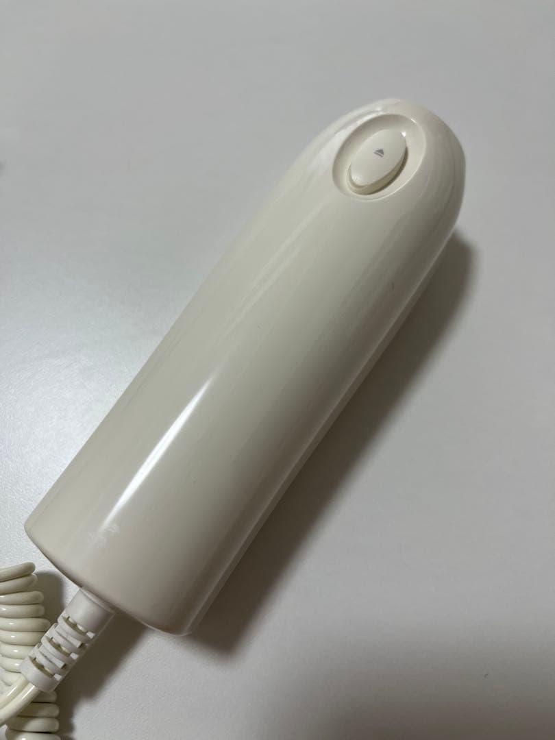 【サキナ】ルネ 美顔器 持ち運び可能