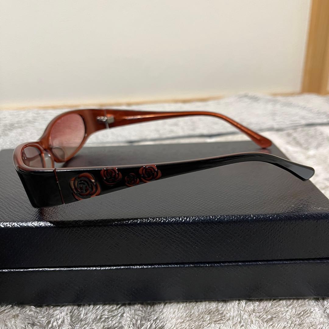 miumiu サングラス　SMU 26F ミュウミュウ　バラ　薔薇