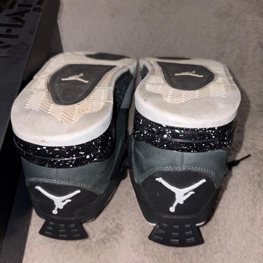 ナイキ　エアジョーダン４　ブラック　２７.５