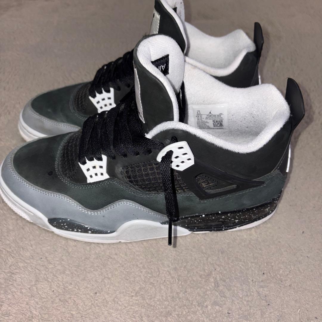 ナイキ　エアジョーダン４　ブラック　２７.５