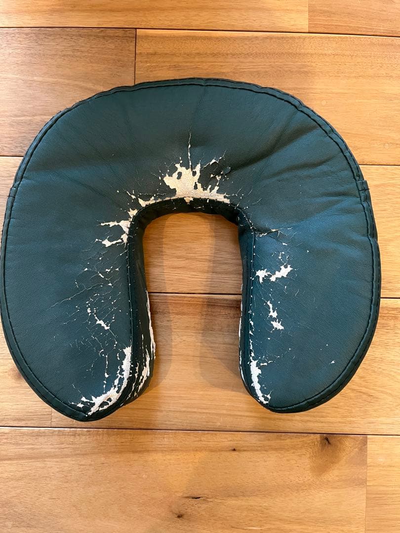 折りたたみ マッサージベッド 軽量13kg 高さ8段階 アルミ脚　整体　エステ