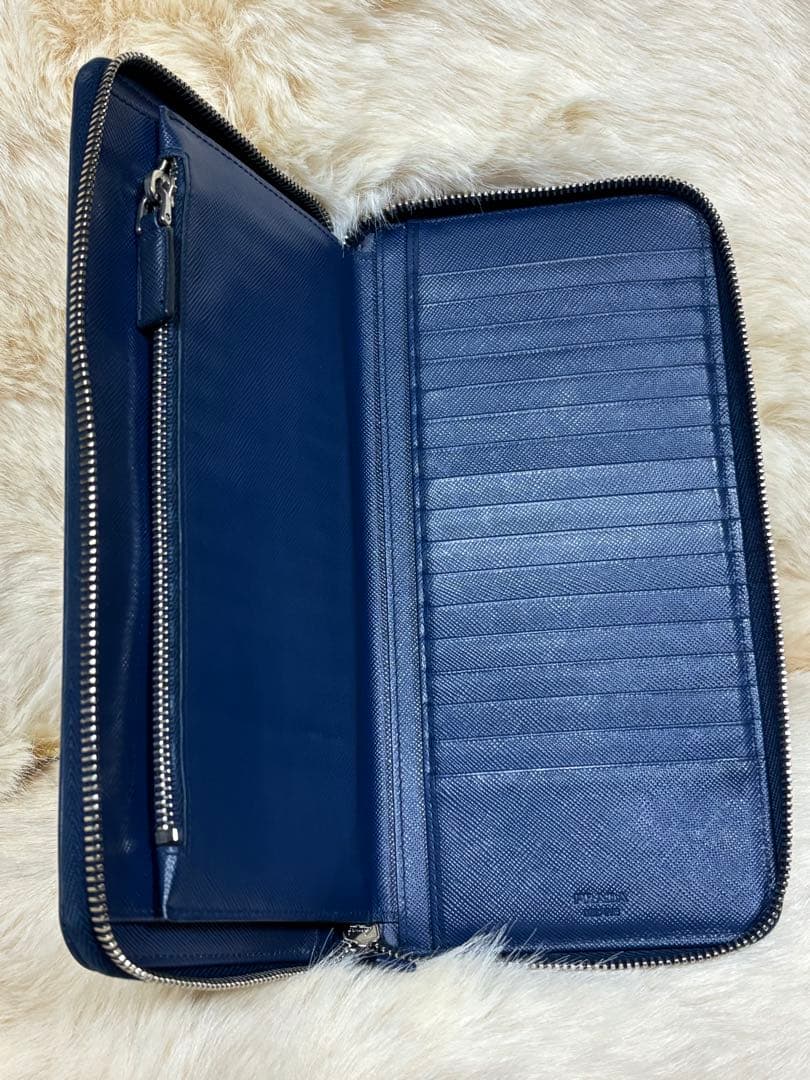 佐*大様 【美品】✨PRADA プラダ　サフィアーノレザー　ラウンドジップ　オー