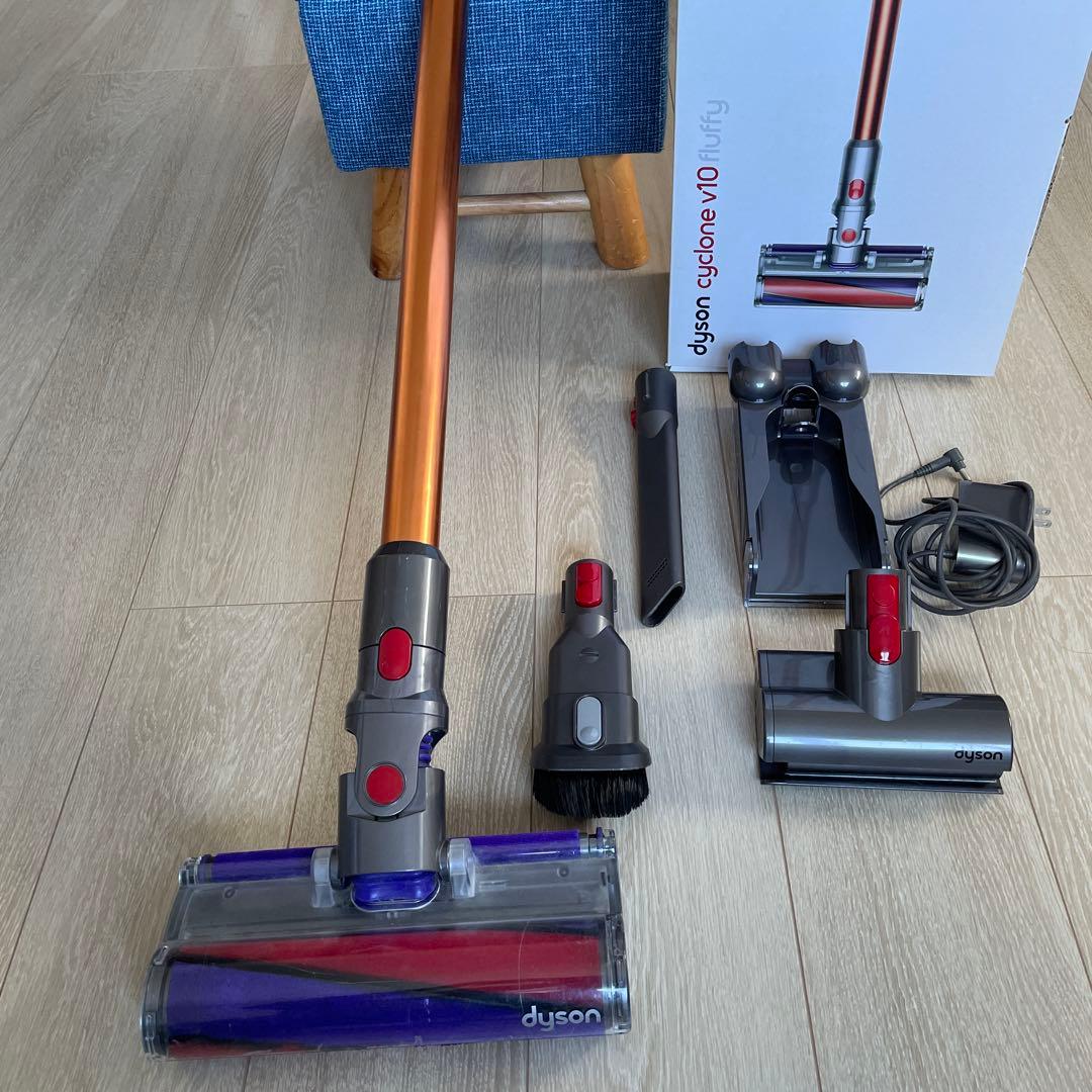ダイソン Dyson V10 動作確認済み　外箱＆付属品付き
