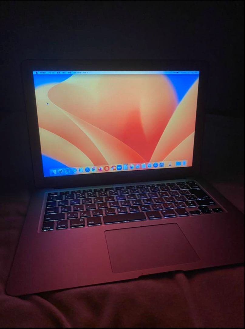 美品　MacBook Air13インチ