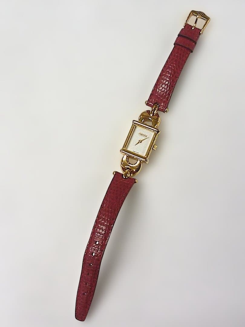 グッチ 腕時計 1800L クォーツ ゴールドベゼル　電池交換済み