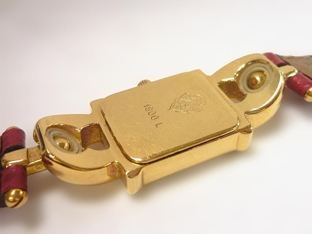 グッチ 腕時計 1800L クォーツ ゴールドベゼル　電池交換済み