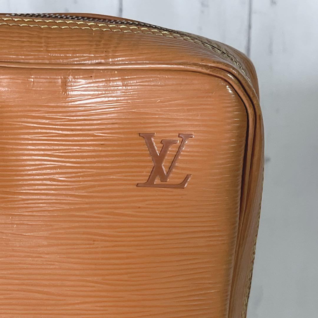 ルイヴィトン ポルトドキュマンボワヤージュ ジパングゴールド エピ