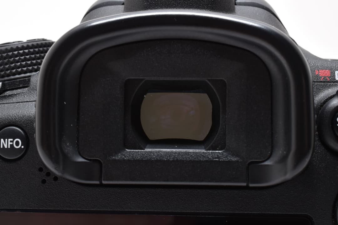 ス*ー様 美品 Canon EOS 7D Mark II + 18-135mm