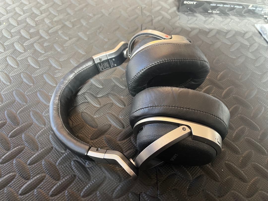 SONY ソニー MDR-HW700 デジタルサラウンドヘッドホンシステム