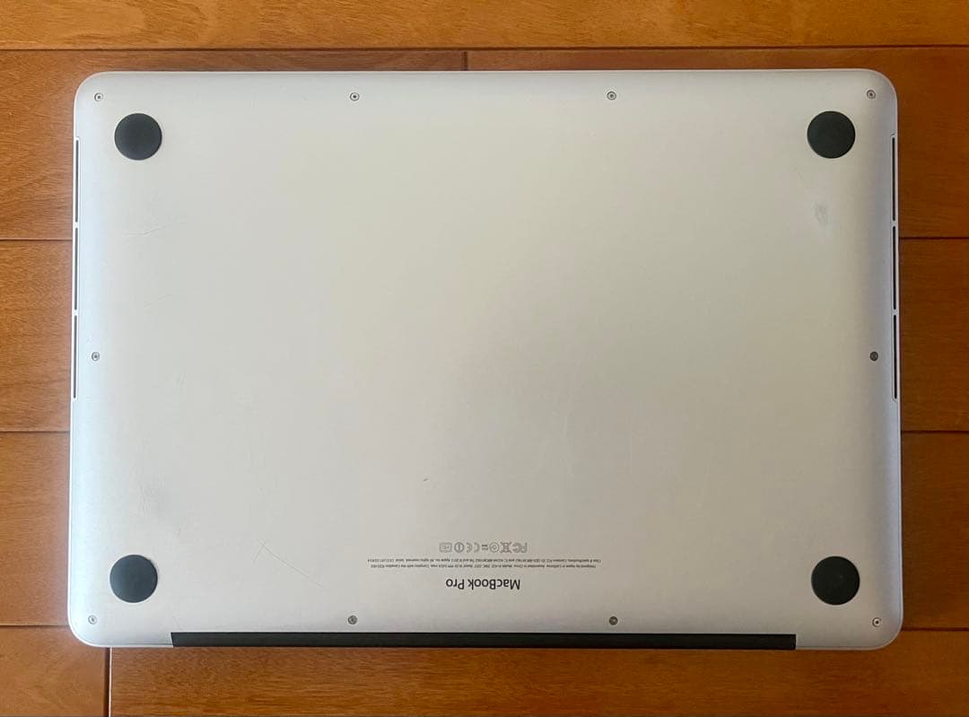 Apple MacBook Pro13インチ 本体と付属品