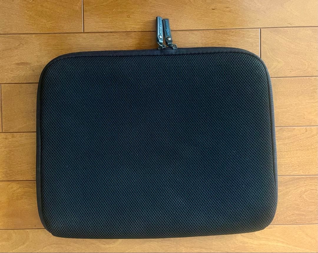 Apple MacBook Pro13インチ 本体と付属品