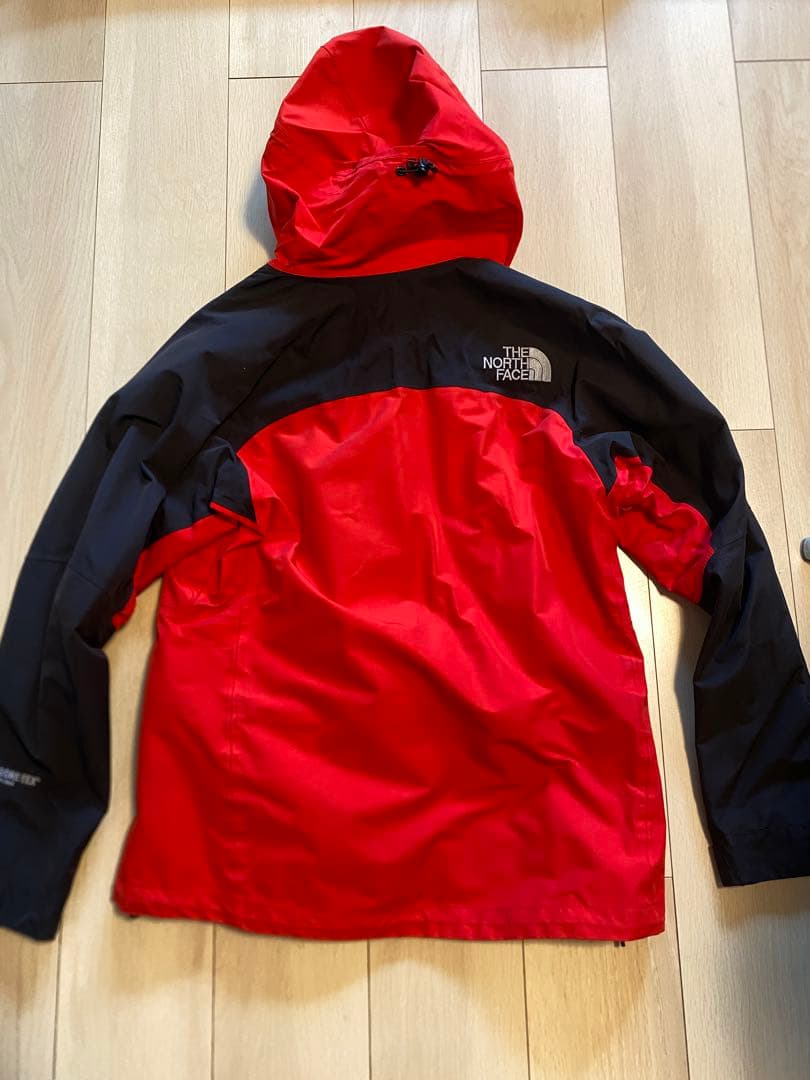 な*～様 THE NORTH FACE マウンテンパーカー 赤/黒